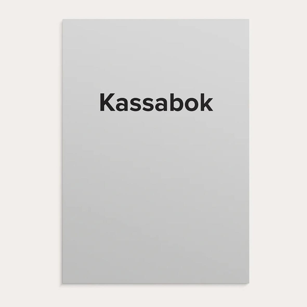 Kassabok med 32 sidor i A5-format med beige bakgrund och röd titel