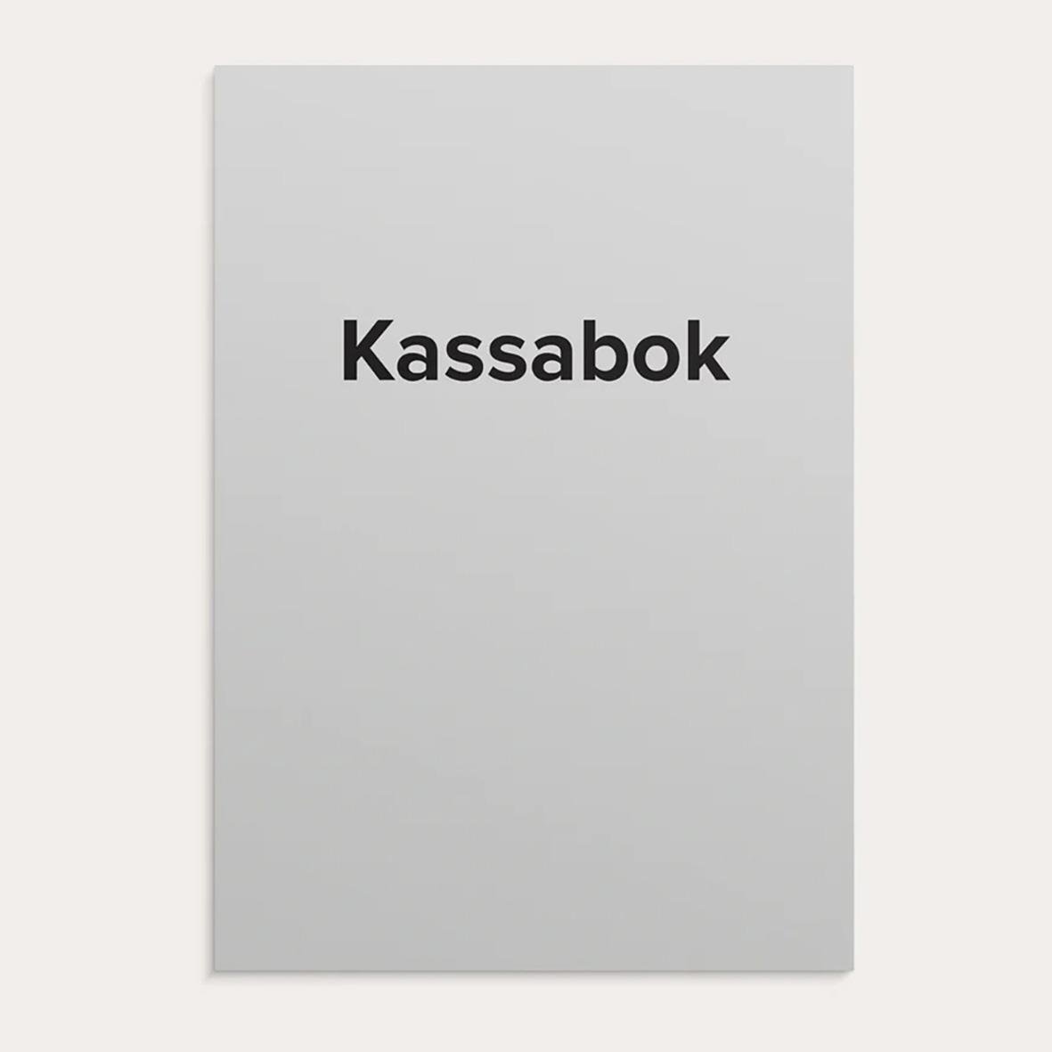 Kassabok med 32 sidor i A5-format med beige bakgrund och röd titel