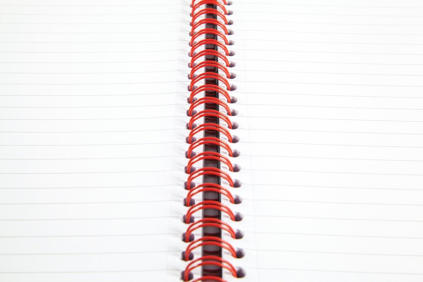 Kollegieblock Oxford Black n' Red PP Linjerat 70 blad, svart spiral, A5, 90g