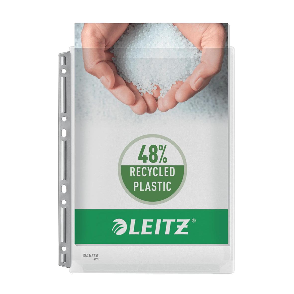 Klar expanderbar A4-plastficka från Leitz med metallremsa och 48 % återvunnen plast