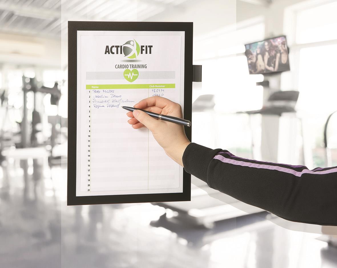Svart Duraframe för A4 med informationsblad i ett gymmiljö