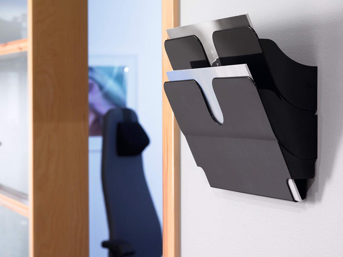 Svart svart blankettfack Durable Flexiplus A4L monterad på vägg