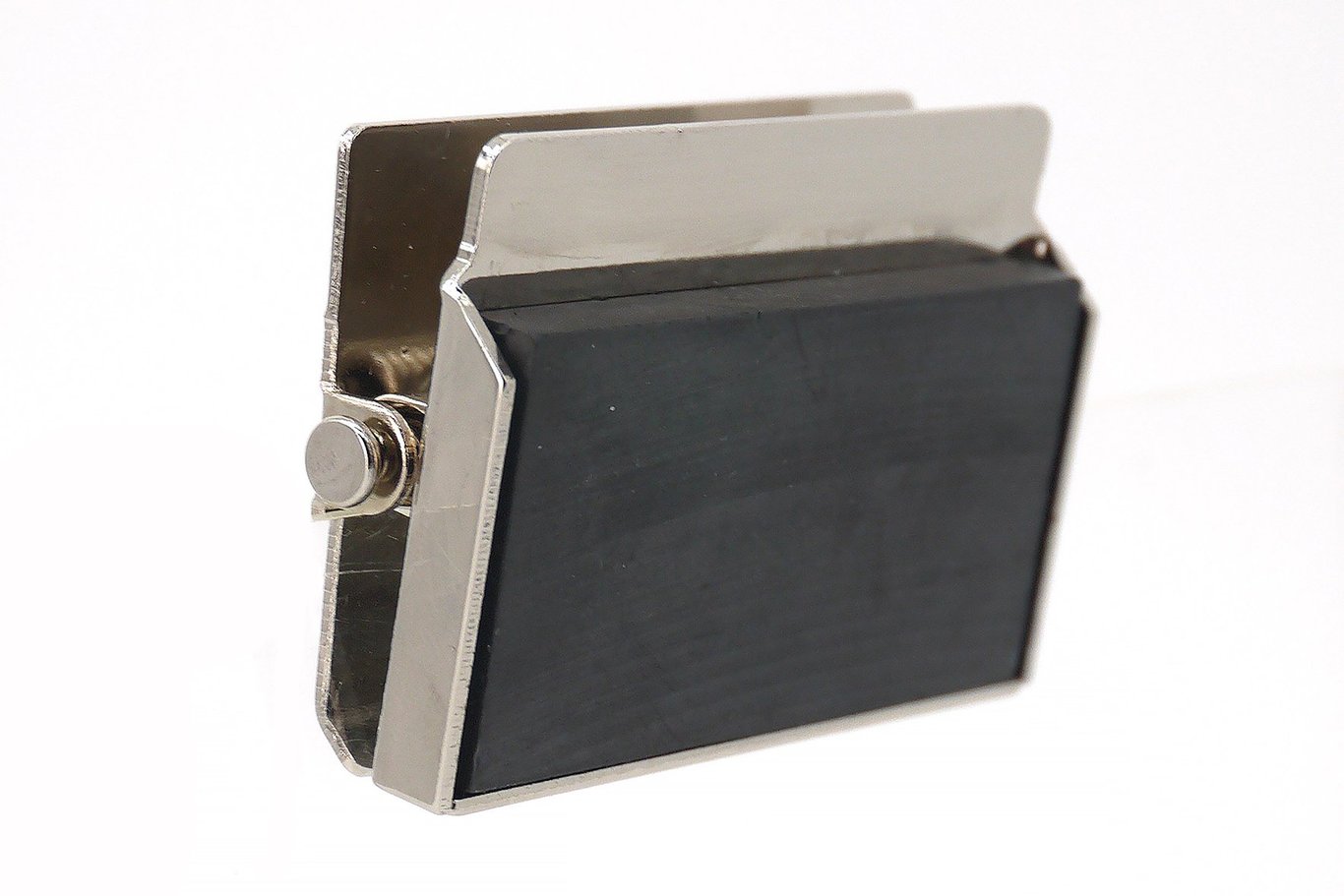 Pappersklämma magnet med metallram och svart klämma