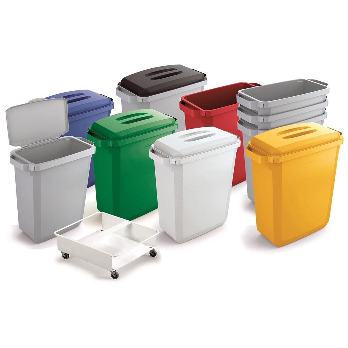 Flera olika färgade soptunnor och en soptunna på hjul