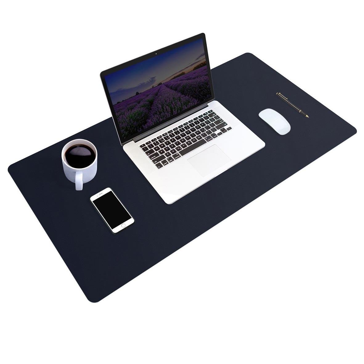 Skrivunderlägg Kozo Dubbelsidig Svart 90x43cm med laptop, telefon, kaffekopp och mus