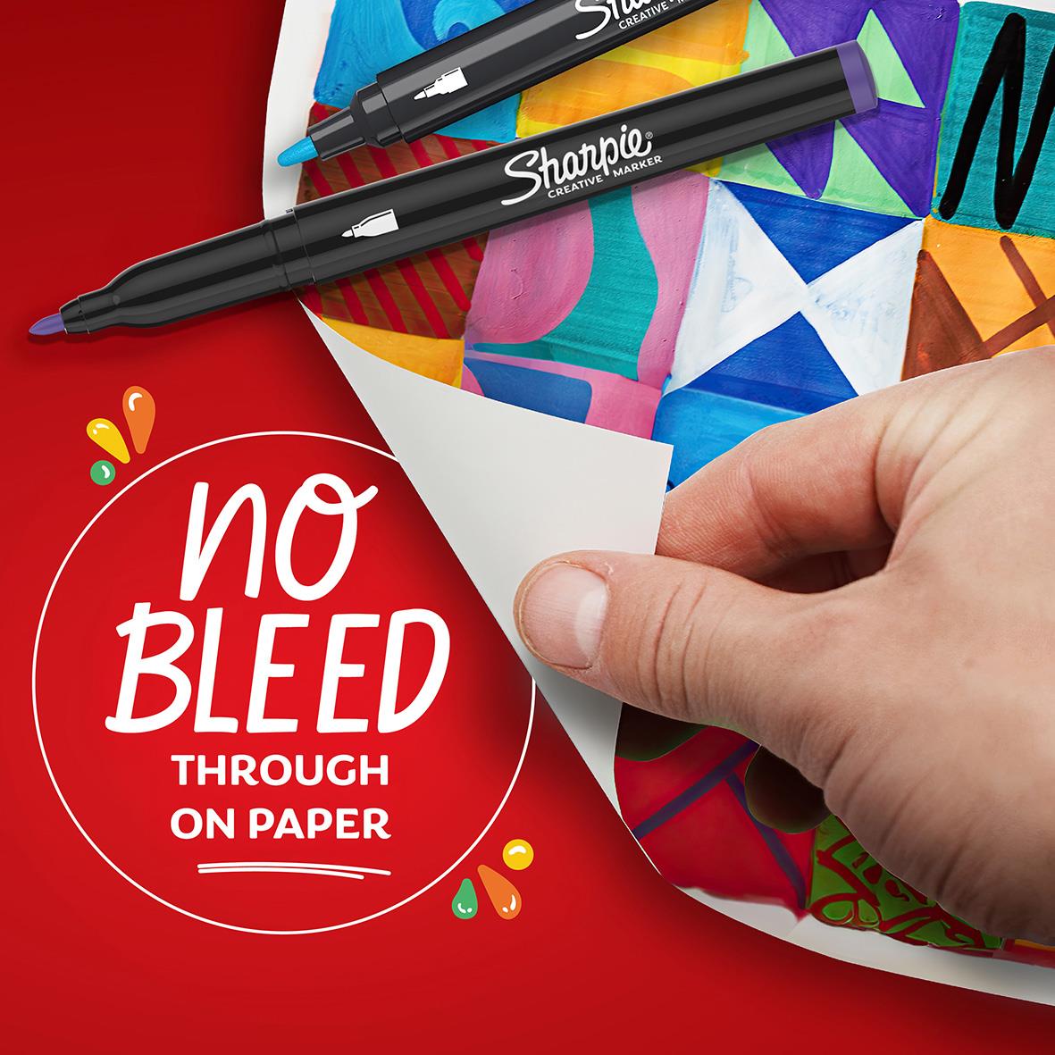 Märkpenna Sharpie Creative i olika färger med fin spets, visar att den inte blöder genom papper