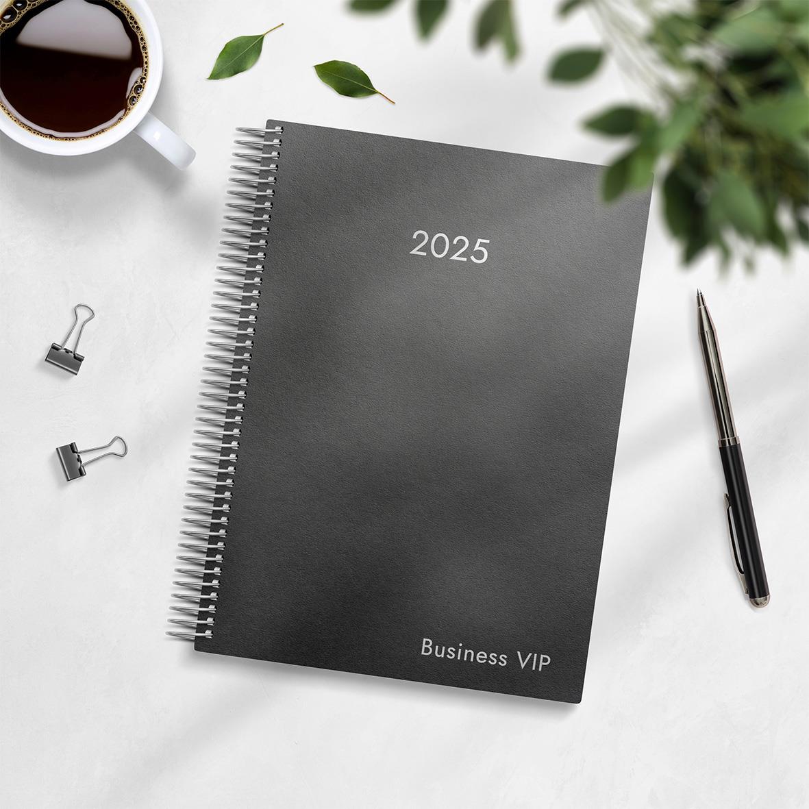 Business VIP refillalmanacka för 2026 med spiralbindning och svart omslag