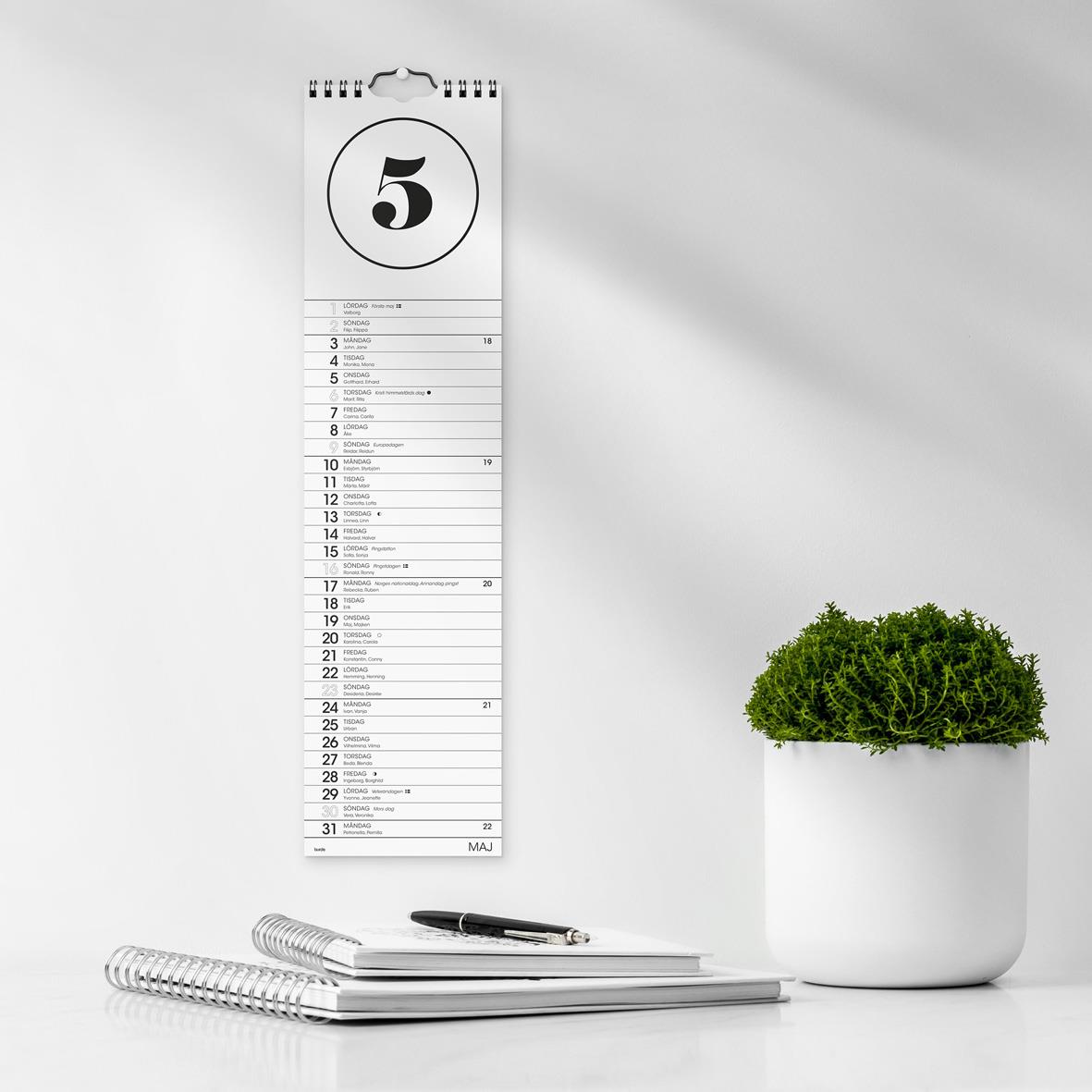 Väggkalender för maj 2026 med enkel design och datum för hela månaden
