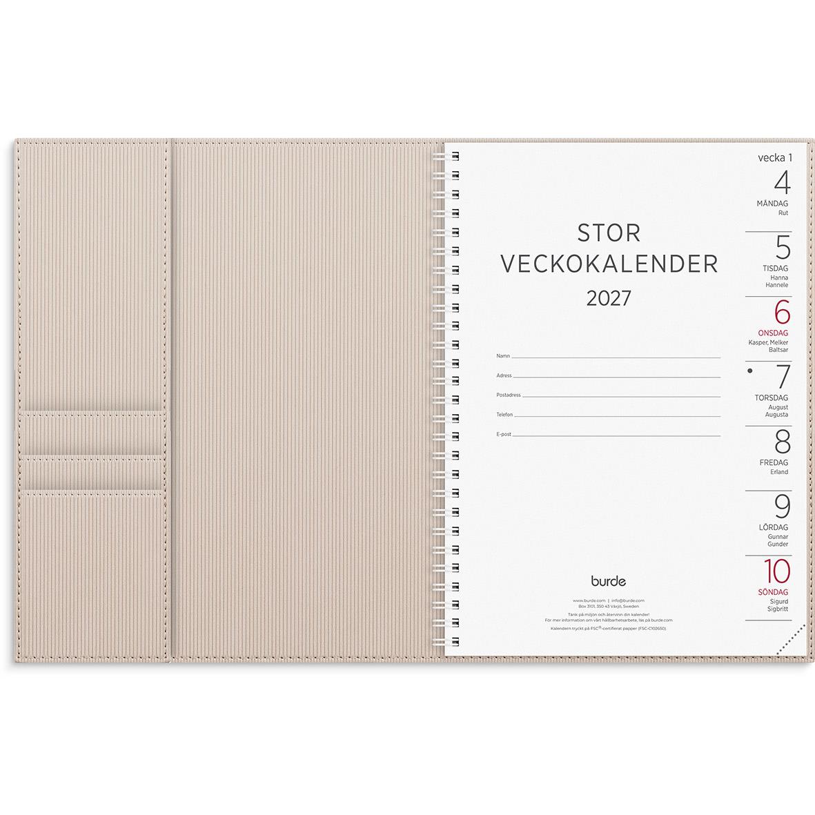Stor veckokalender för 2026 i beige A5 med veckovisa sidor och datum för augusti