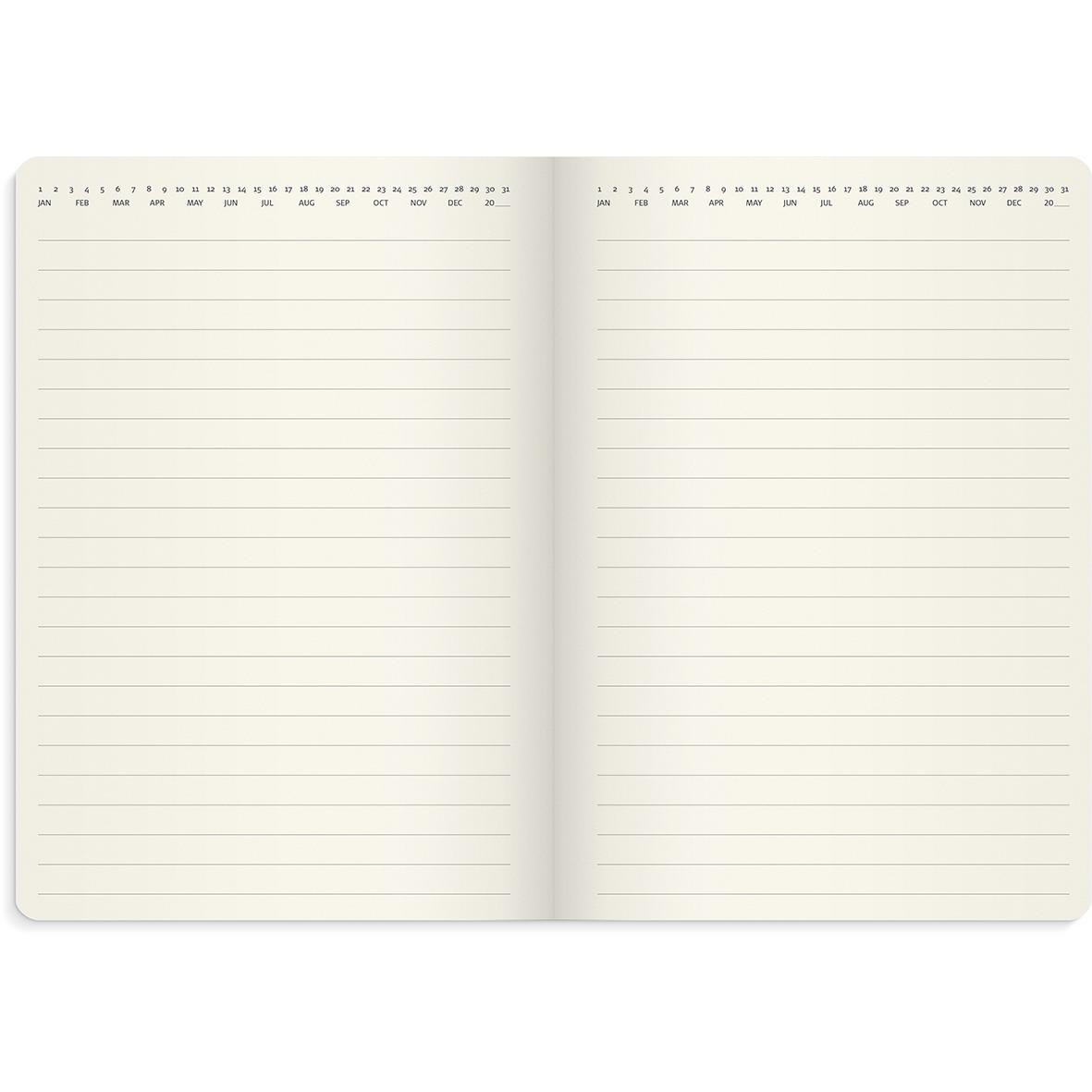 Öppen almanacka med linjerade sidor i brun färg för 2026