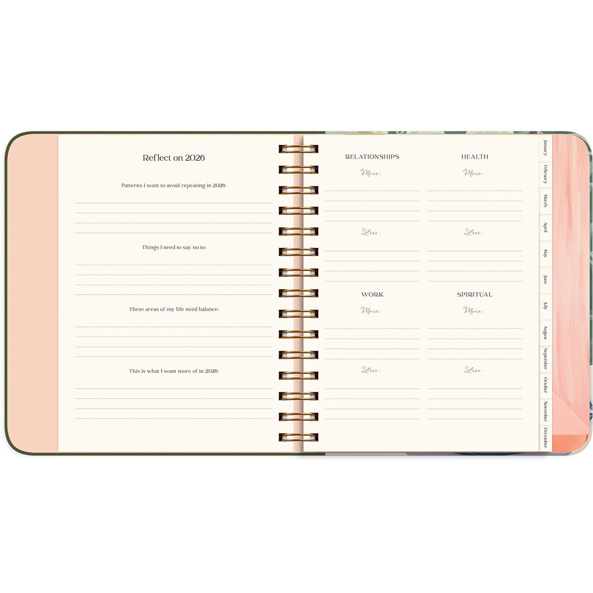 Öppen almanacka för 2026 med sidor för reflektion, relationer, hälsa, liv, andlighet och dekor