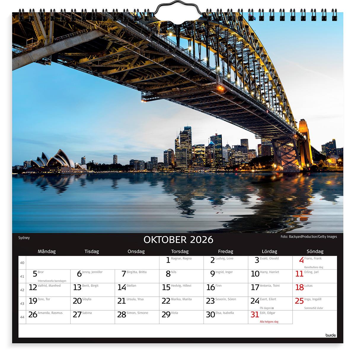 Väggkalender för oktober 2026 med Sydney Harbour Bridge och Sydney Opera House i bakgrunden