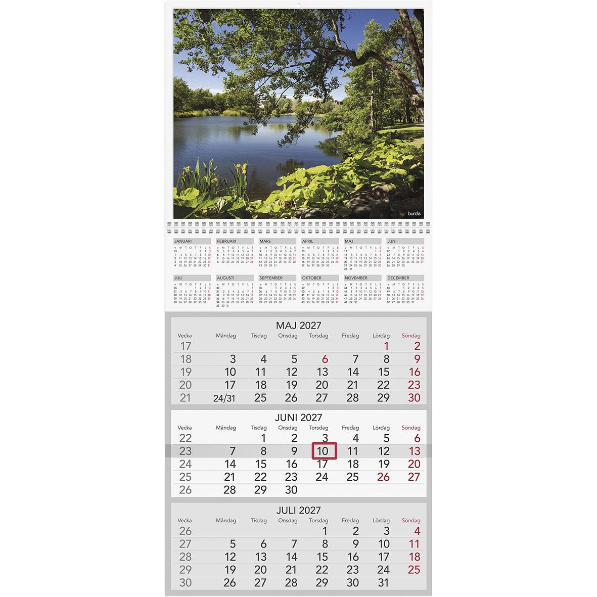 Väggkalender för 2026 med bilder av natur och vatten, visar juli, augusti och september månadsöversikter
