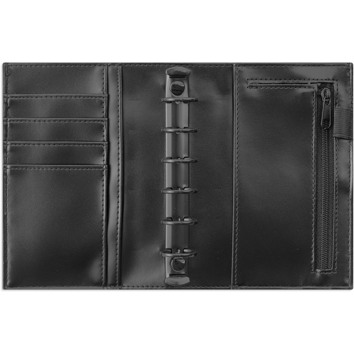 Svart systemkalender i konstläder med kortfack, ringbind och zip-förvaring för 2026