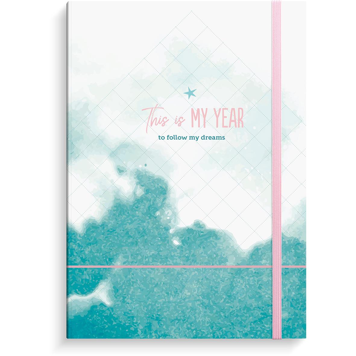 Årsalmanacka med rosa och blå design, texten This is MY YEAR to follow my dreams