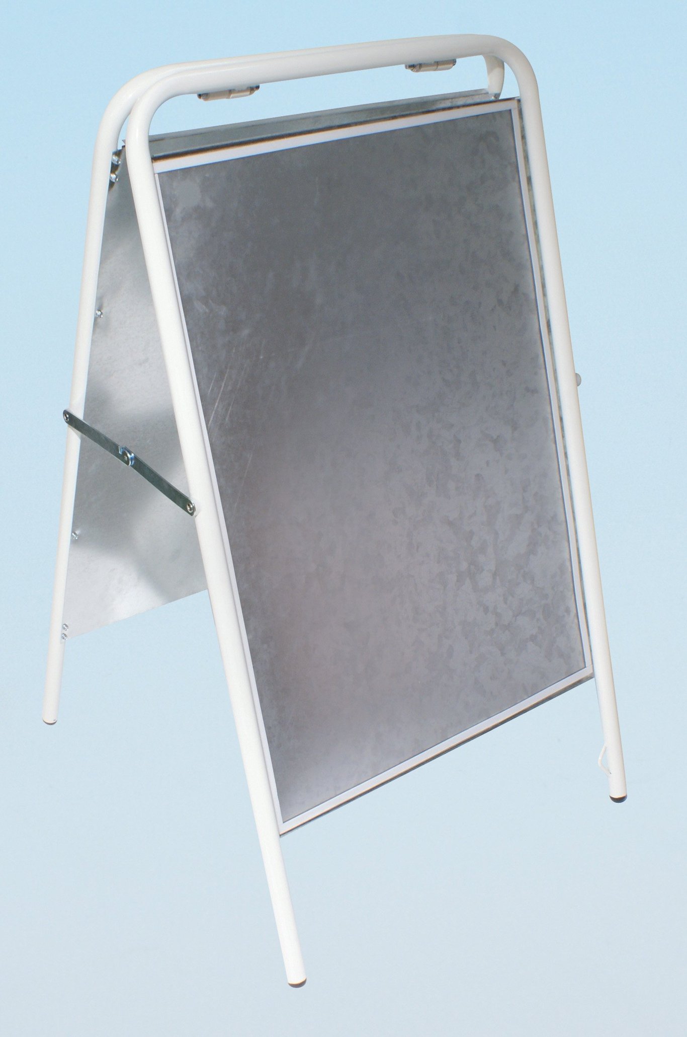 Gatuställ skylt vit 50x70cm med ram och skrivyta