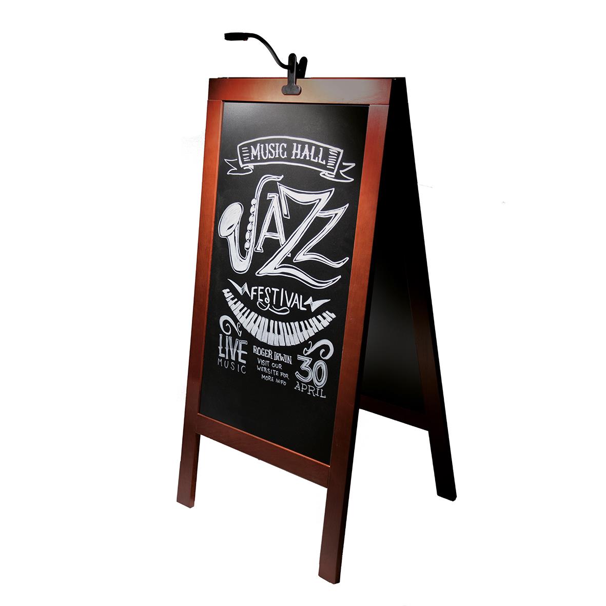 Vädertålig svart gatuställ med lampa för utomhusbruk och skylt för jazzfestival