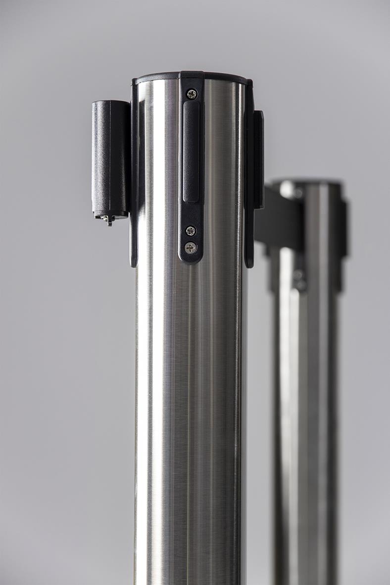 Svart avspärrningsstolpe med band, 210 cm, av metall, enkel design