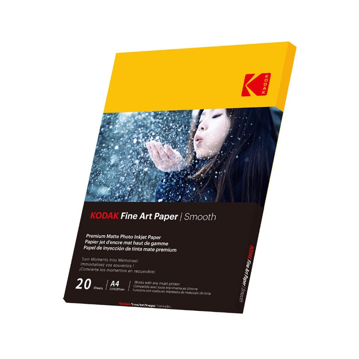 Kodak Bläck Matt fotopapper 230g A4 21x29,7cm med bild av en flicka som blåser vatten