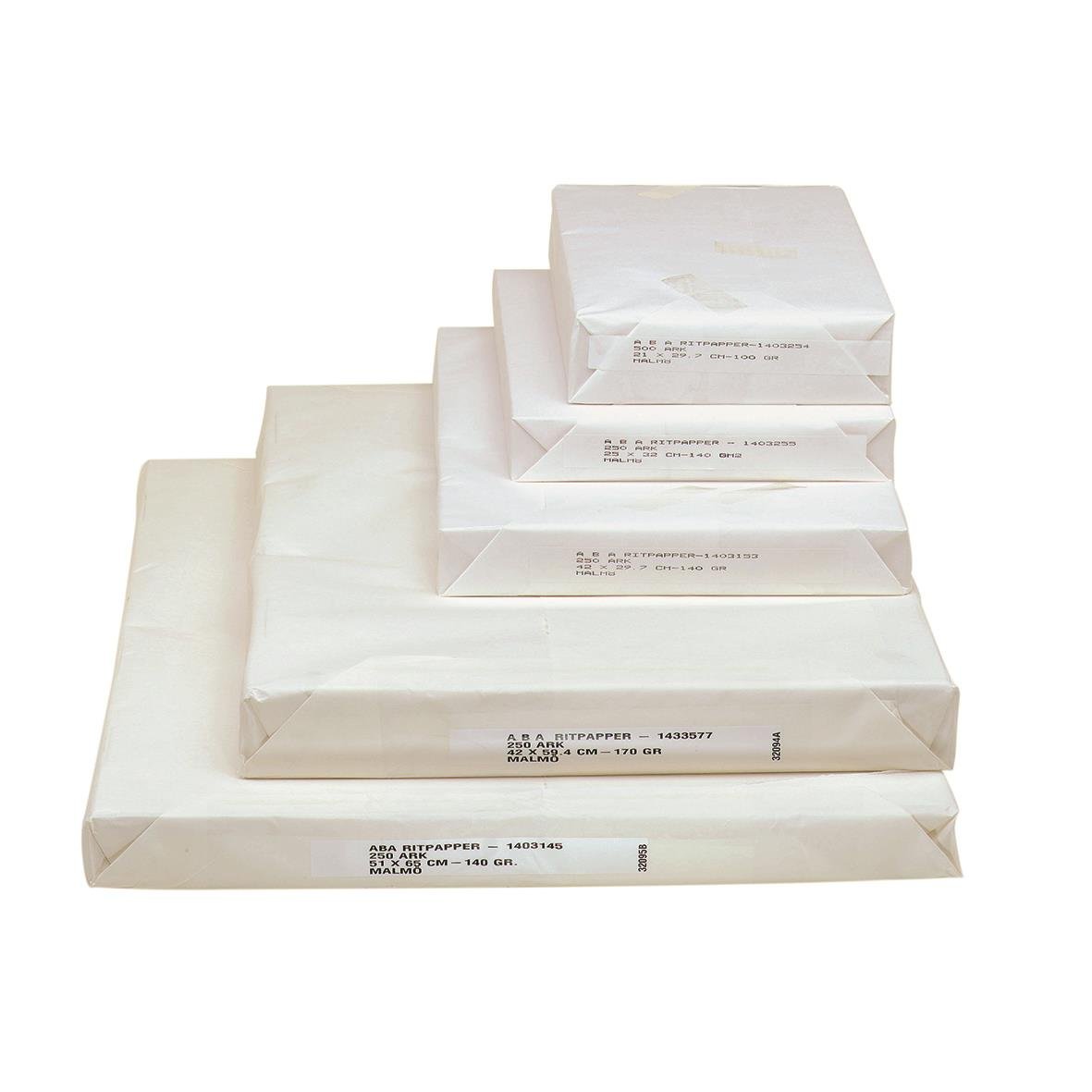 Fyra paket A4-ritpapper i olika storlekar, vikt 100g