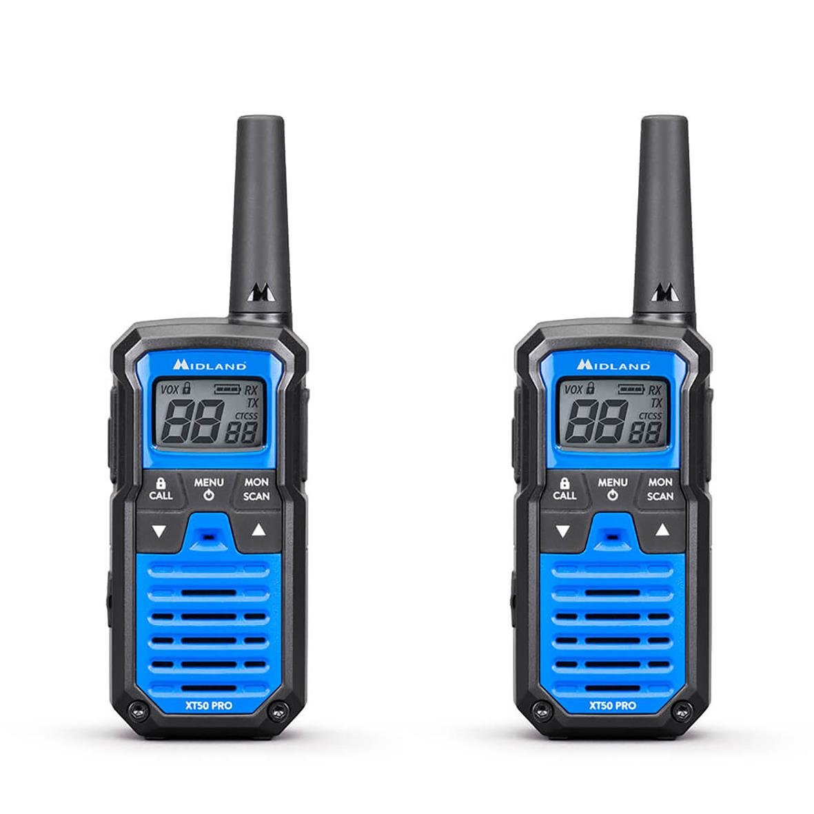 Två Midland XT50 Pro Duo walkie talkies i svart och blå färg