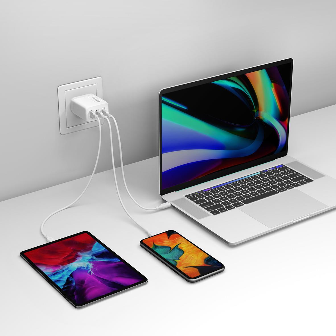Väggladdare GP GaN PD 65W med 2 USB C och 1 USB A, laddar tre enheter samtidigt