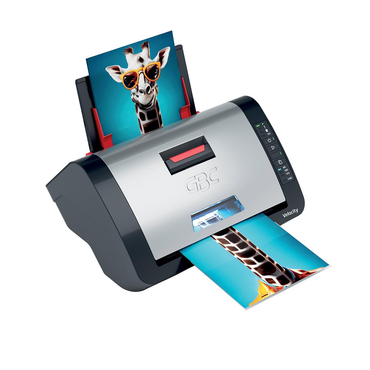 Lamineringsmaskin GBC Velocity Automatisk A4 med giraffmotiv på papper