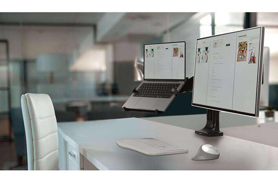 Laptopstativ Kensington för monitorarmar på skrivbord med laptop och skärm