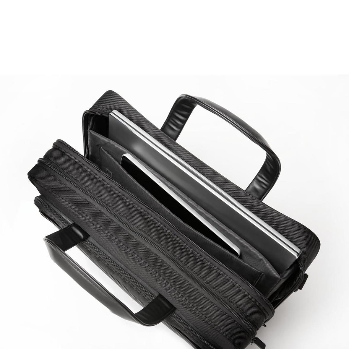 Svart Kensington Contour 2.0 laptopväska för 15,6 tum med handtag och flera fack