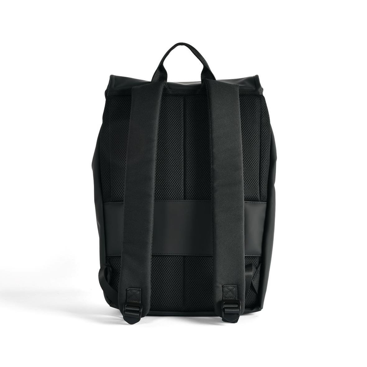 Svart ryggsäck RW Santa Monica med justerbara axelremmar och handtag