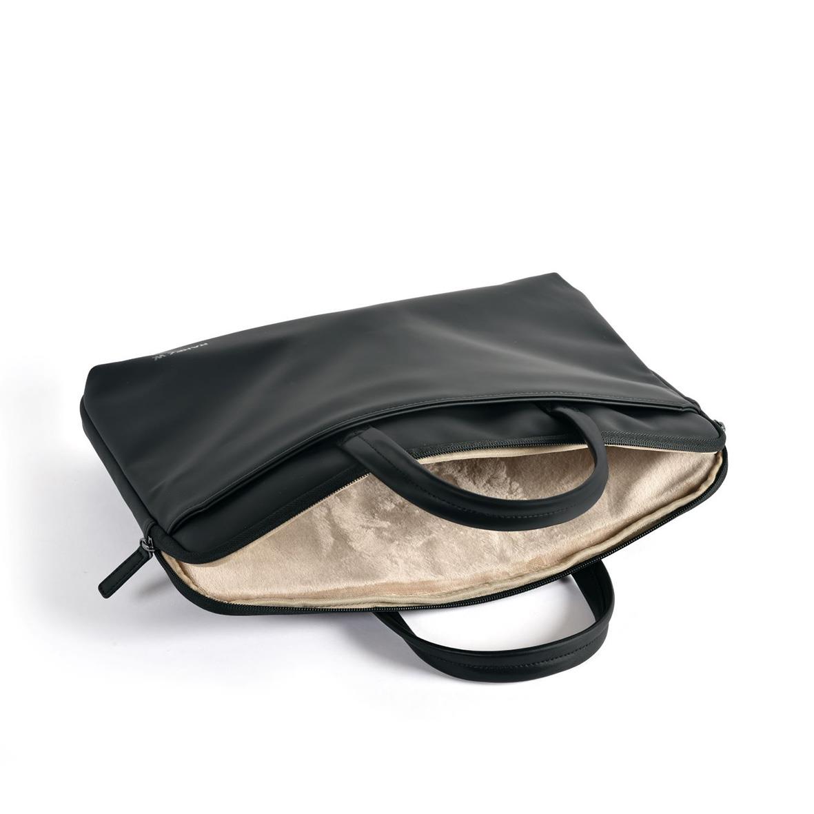 Svart laptopväska med dragkedja och handtag, delvis öppen för att visa inuti