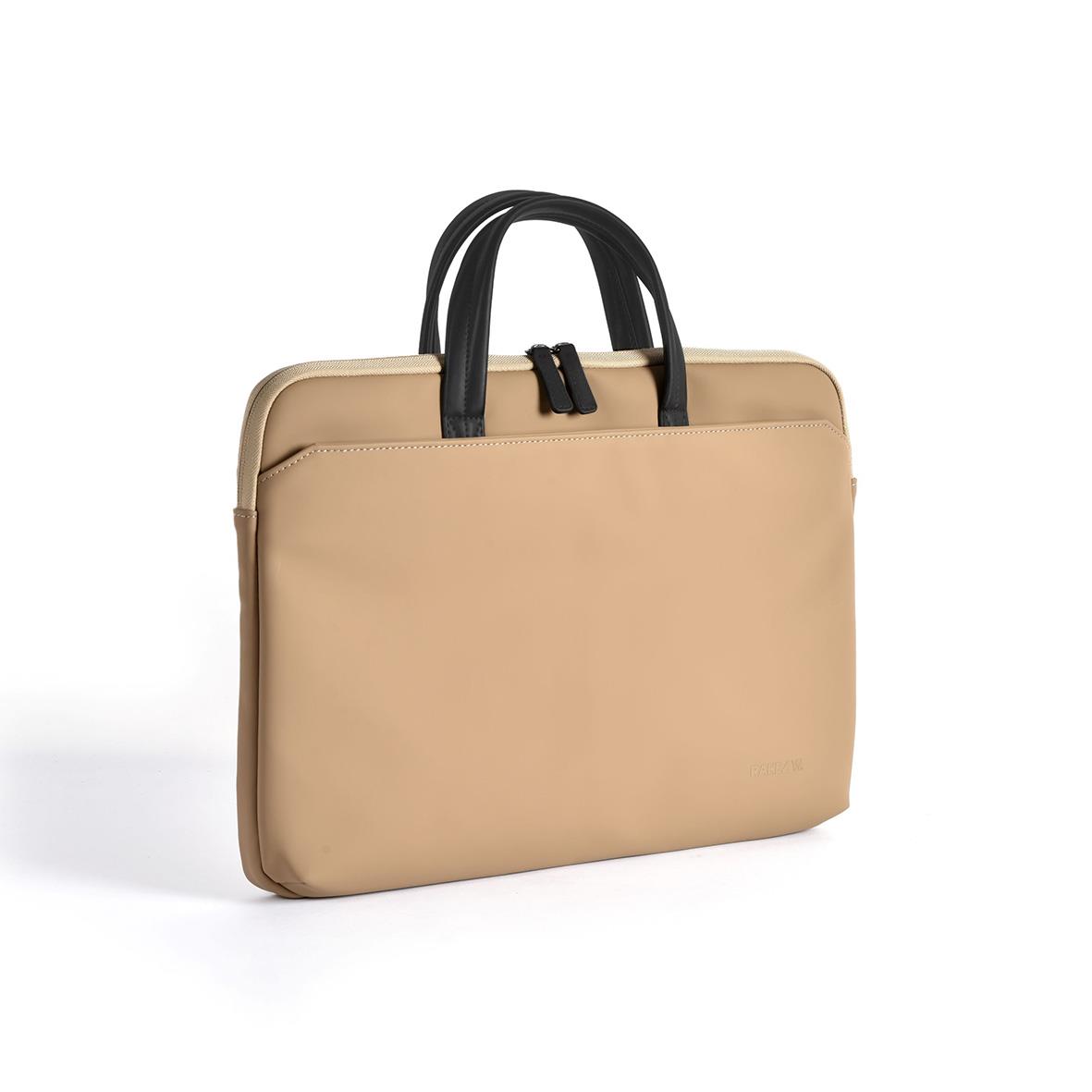 Beige laptopväska med svarta handtag och dragkedja