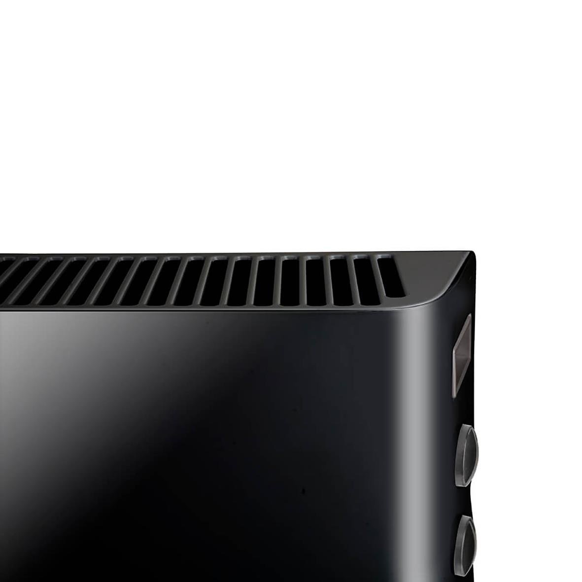 Svart konvektorelement från Black+Decker med 2000W, syns delvis med ventilationsgaller och kontrollknappar