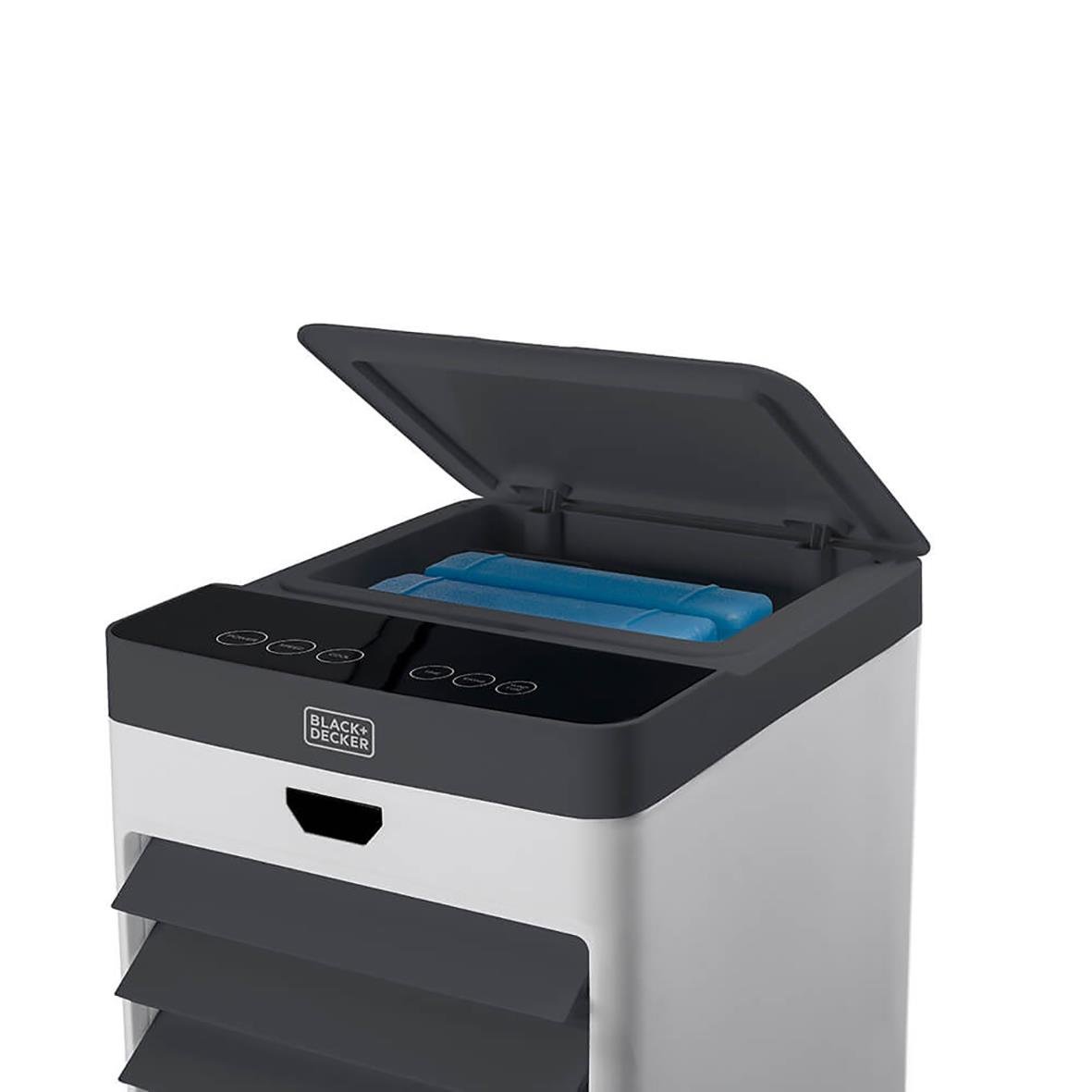 Vit luftkylare Black+Decker Air Cooler BXAC50x med öppet lock och vattenbehållare