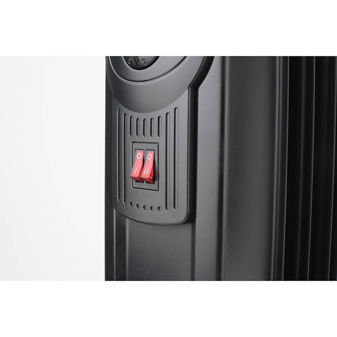 Element Black+Decker 1500W oljefyllt svart värmeelement med strömbrytare