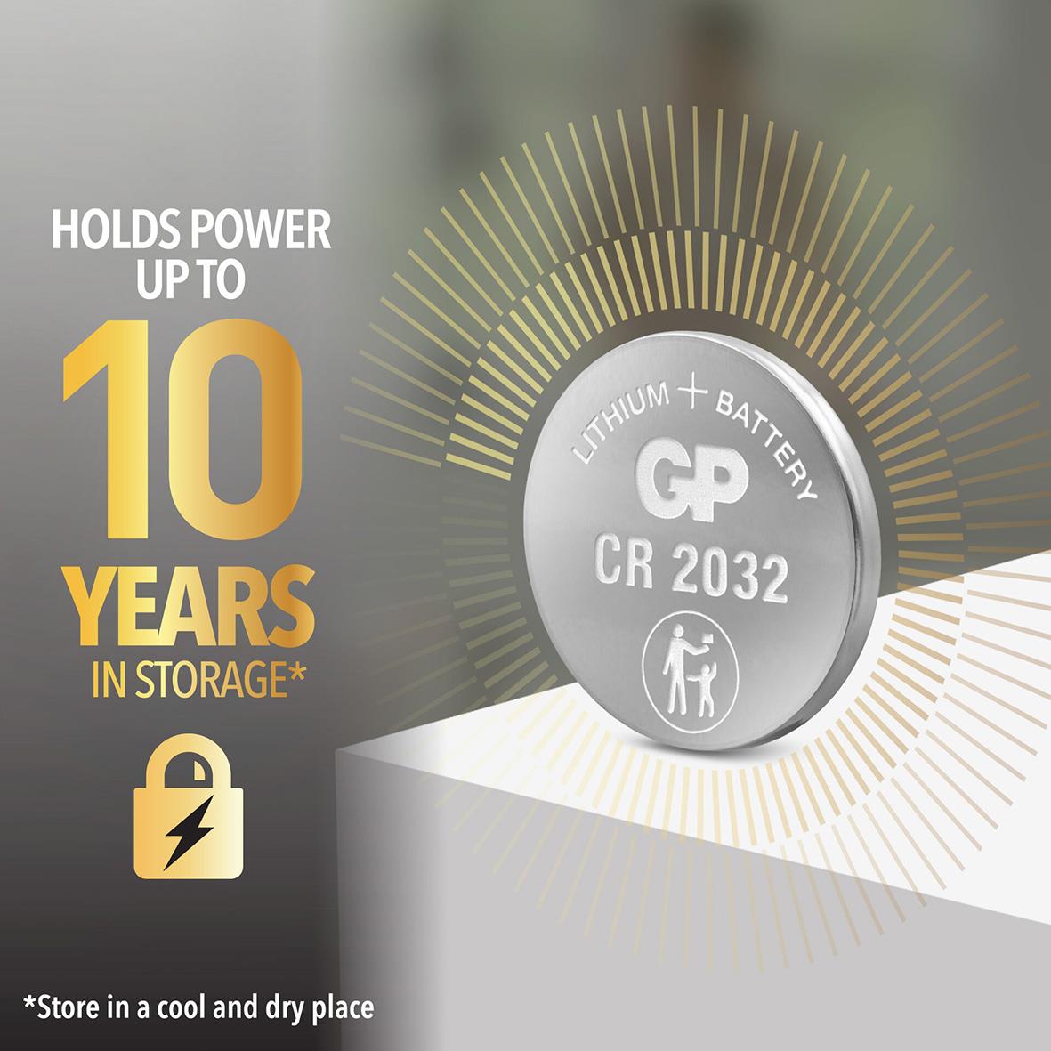 Knappcellsbatteri GP Ultra + Lithium CR2032 med 2m ljusslinga, håller ström i upp till 10 år, förvaras svalt och torrt