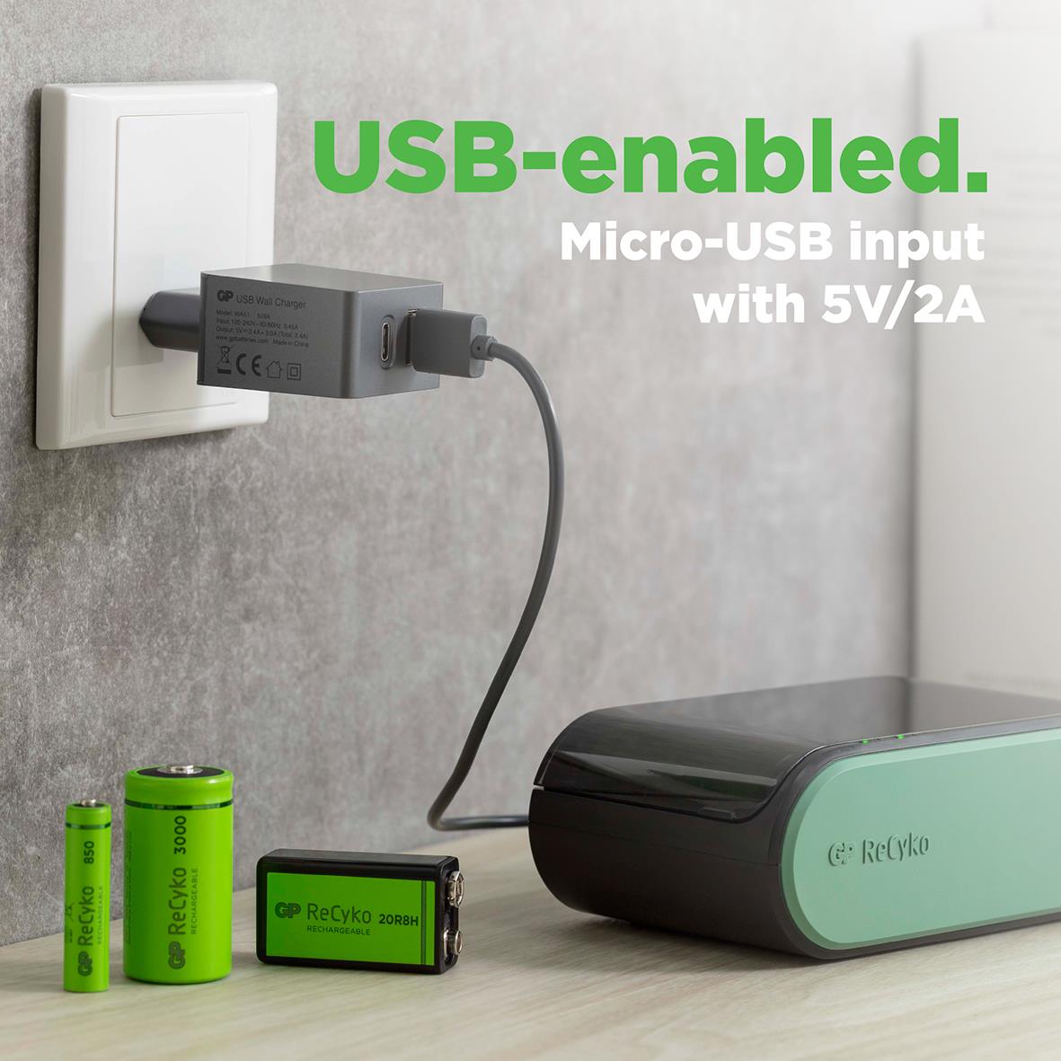 Batteriladdare GP Recyko Universal med USB-anslutning och micro-USB-ingång på vägguttag