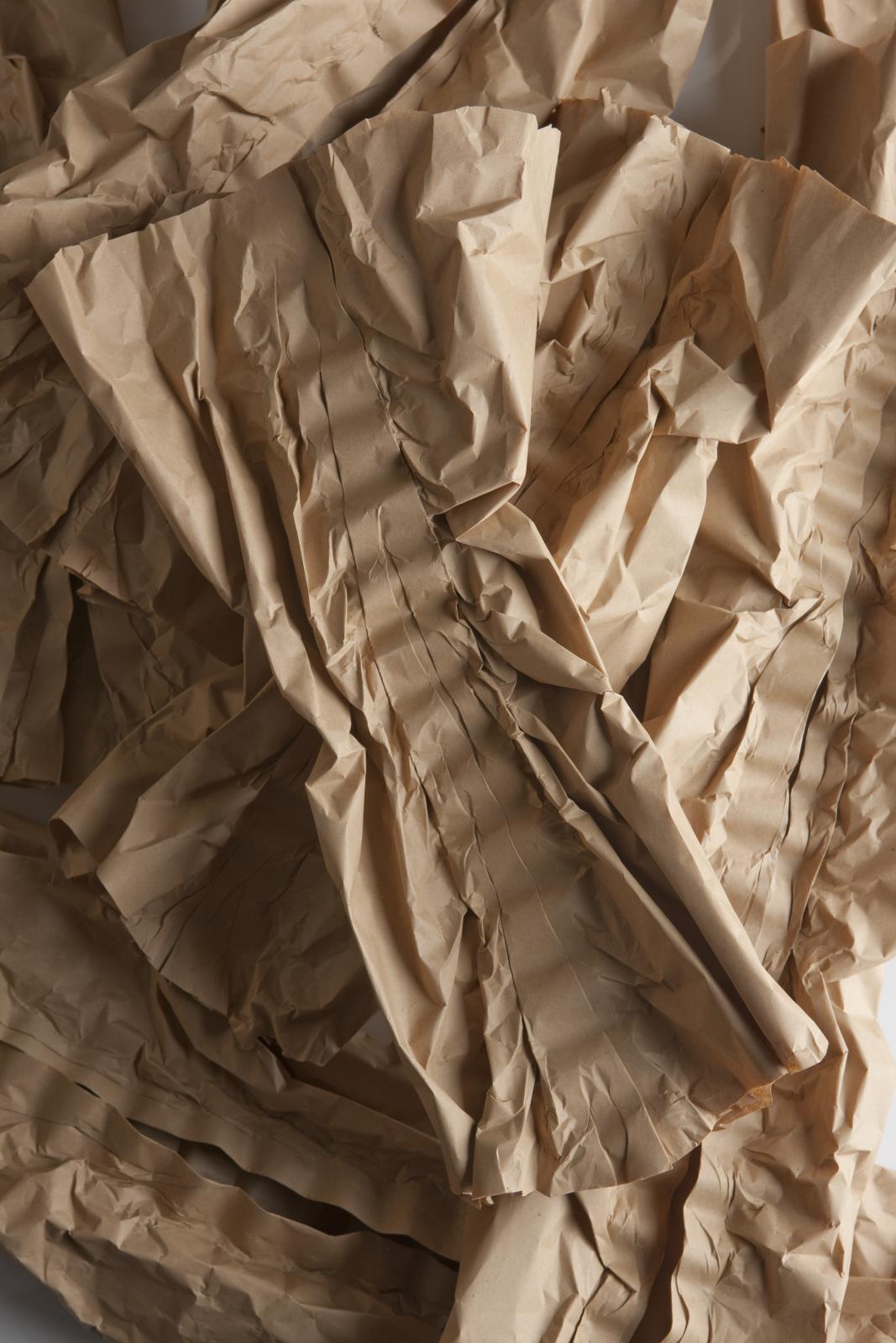 Kräpigt brunt tigerpapper i två lager, 740mm x 280m, 70/70g