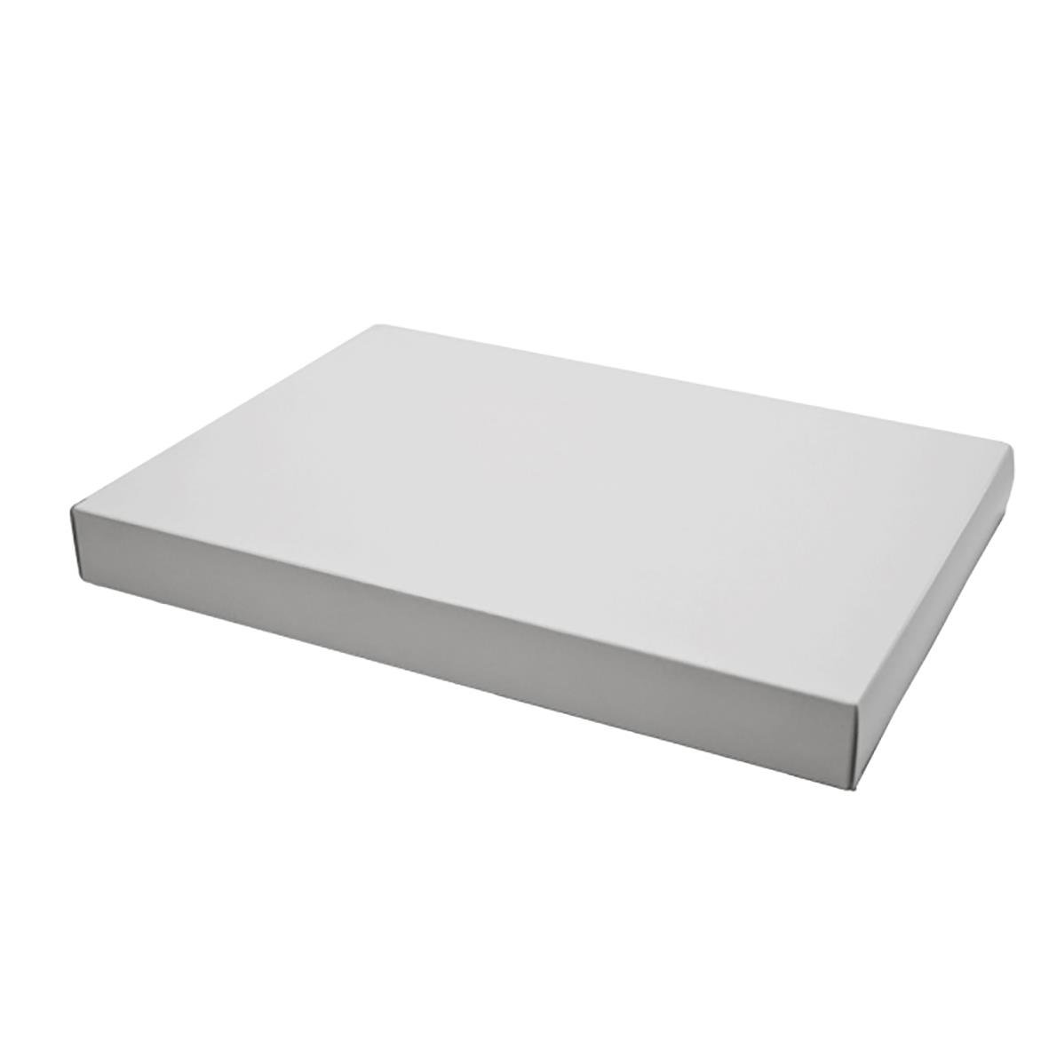 Vit presentkartong i storlek 150x25x180mm