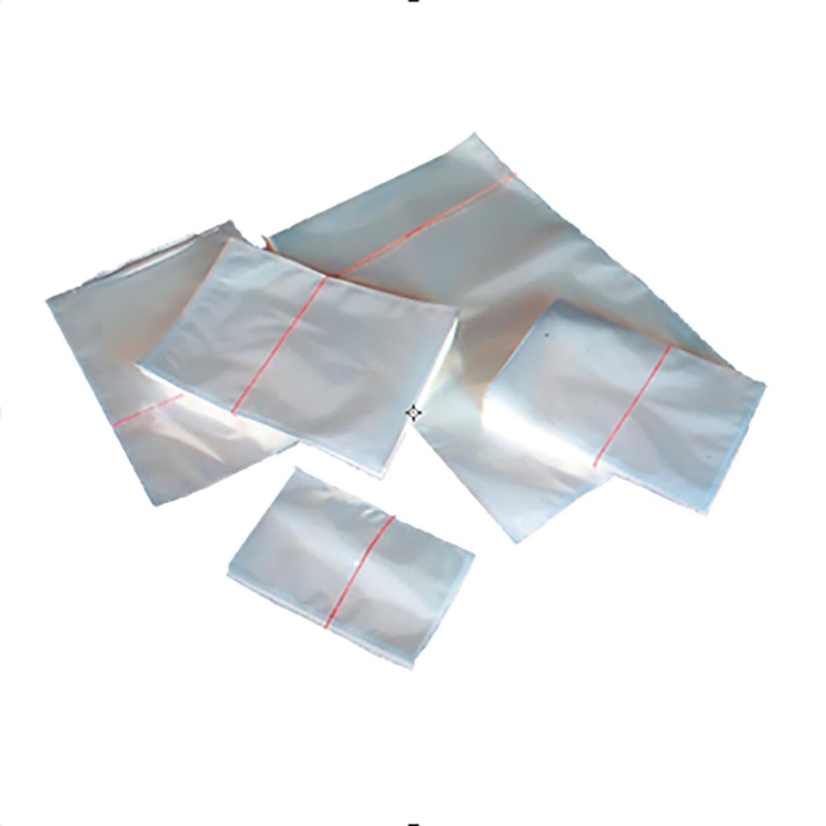Fyra vakuumpåsar i plast med röd linje, storlek 200x400mm och 90my tjocklek
