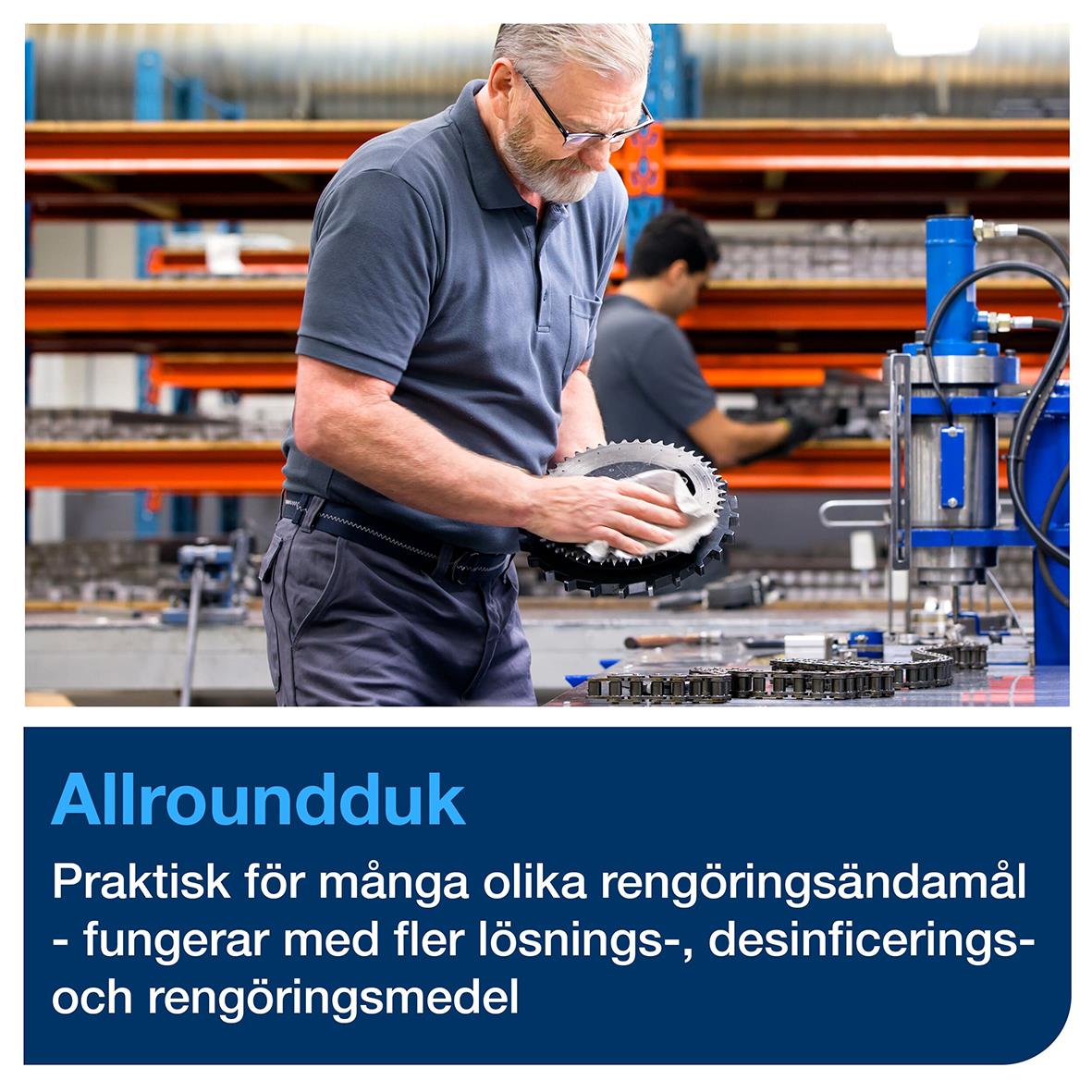 Man i verkstad använder rengöringsduk för att rengöra maskindelar, praktisk för olika rengöringsändamål