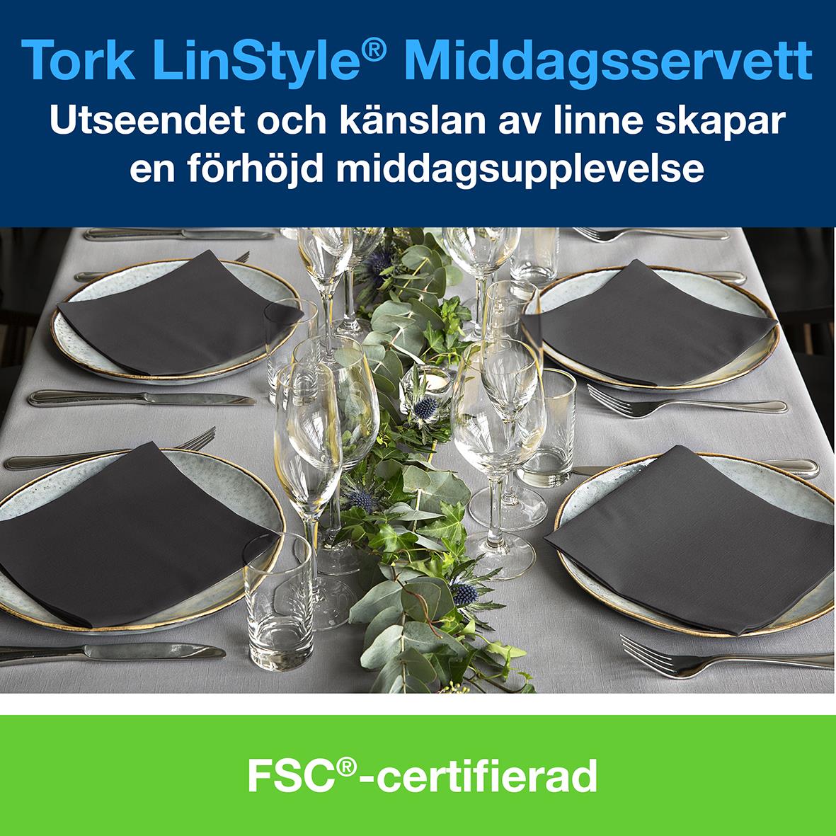 " Tork LinStyle Svart 39x39cm på bord med glas och bestick, FSC-certifierad"