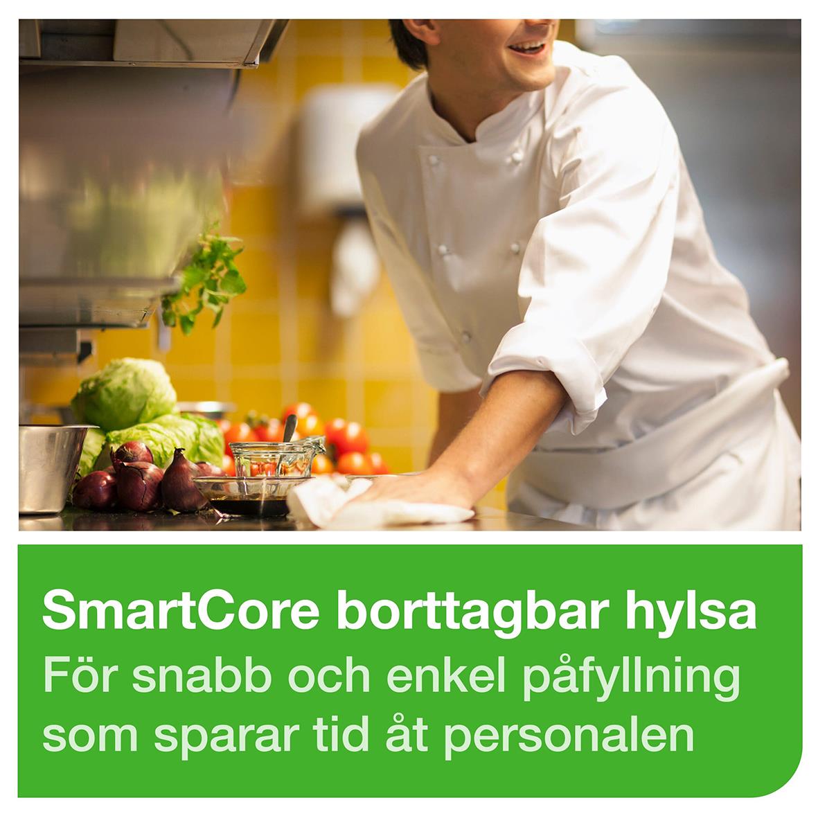 Kock klädd i vit kockrock i kök med grön och vit textremsa som annonserar SmartCore bortsättbar hylla för snabb och enkel påfyllning