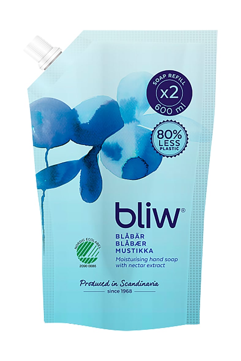 Refillpåse med blåbärsdoftande flytande tvål från bliw, 600 ml, 80% mindre plast