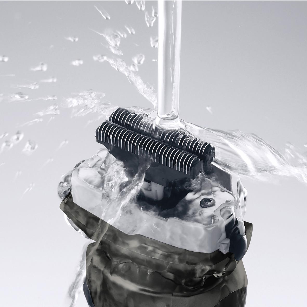 Rakapparat Panasonic Dual-Blade Wet&Dry under vattenstråle