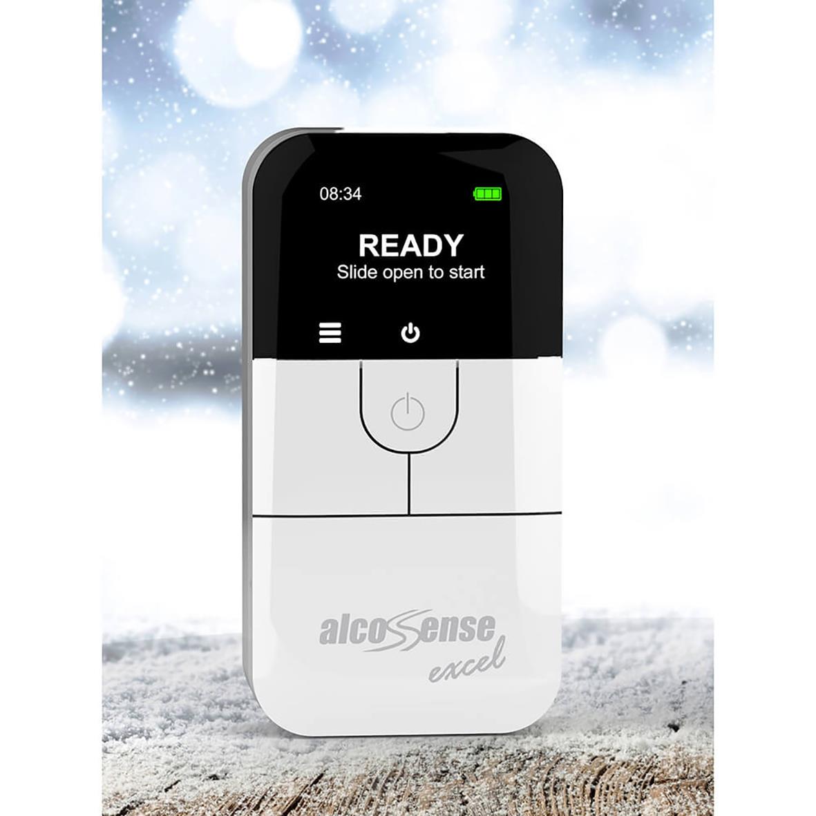 Alkoholmätare Alcosense Excel med digital display mot snöig bakgrund