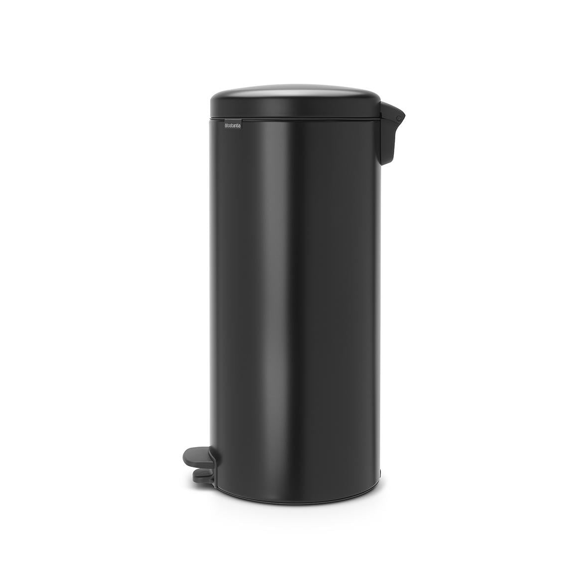 Svart pedalhink Brabantia NewIcon 30L med fotpedal och lock