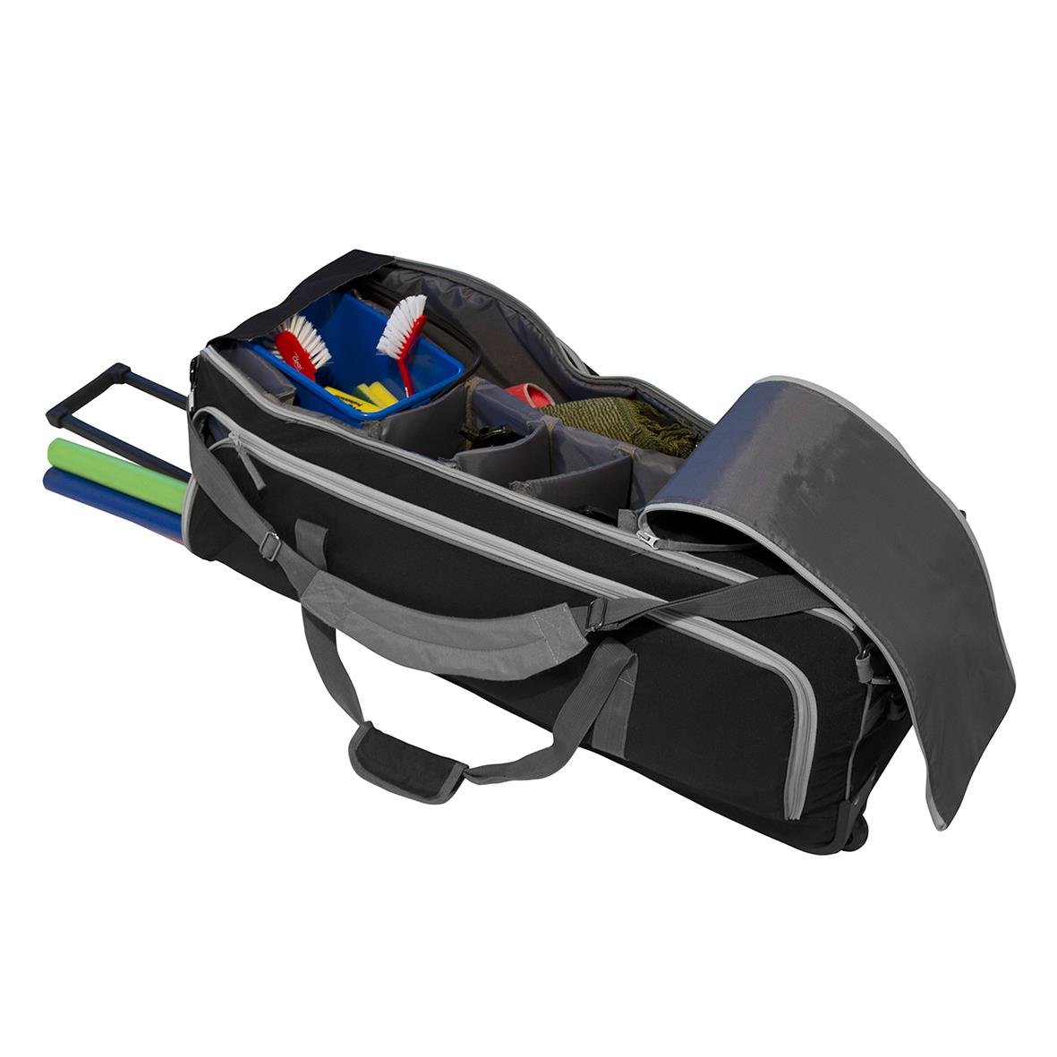 Städväska med hjul fylld med städutrustning och tillbehör