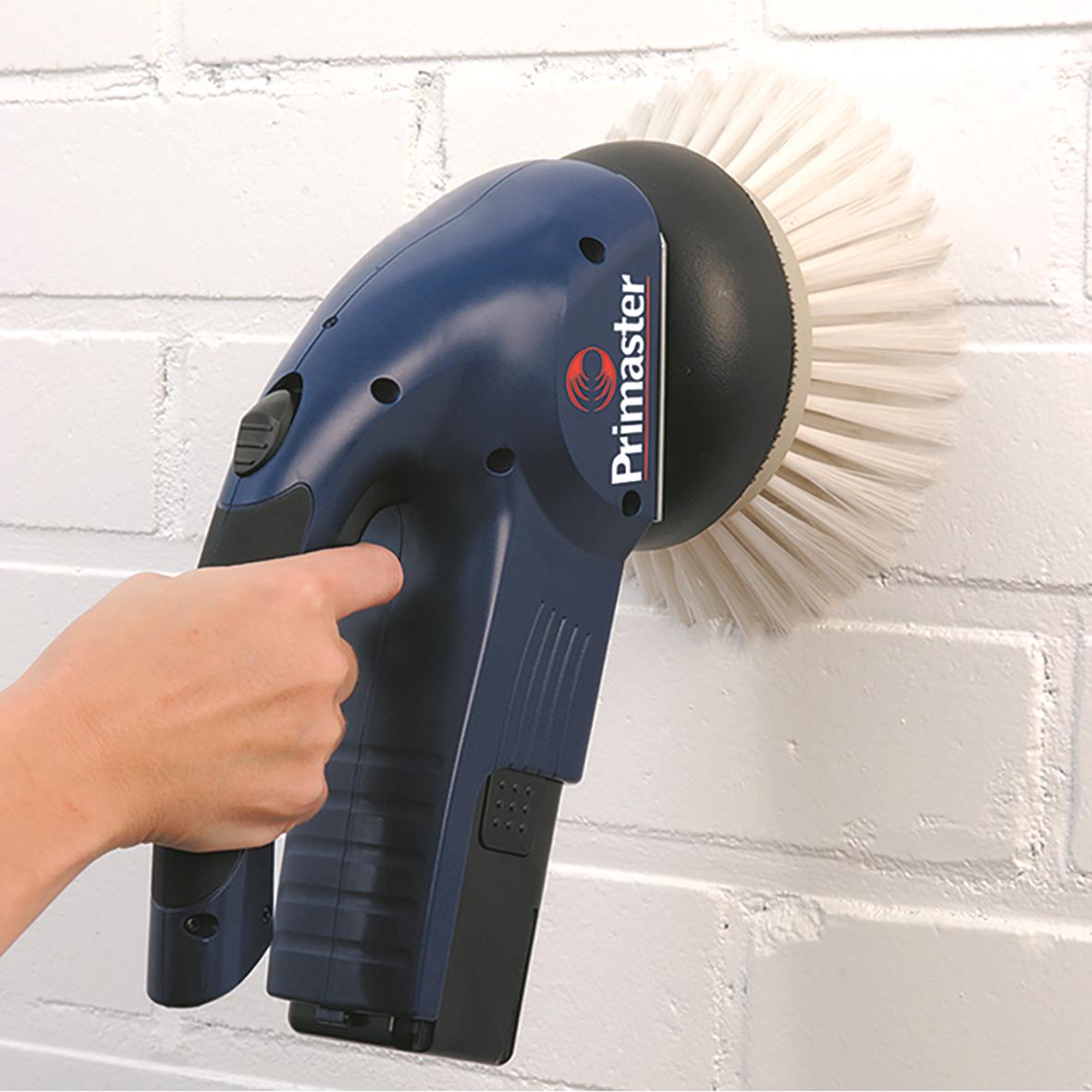 Skurmaskin Wetrok Primaster Combi som används för rengöring av väggar