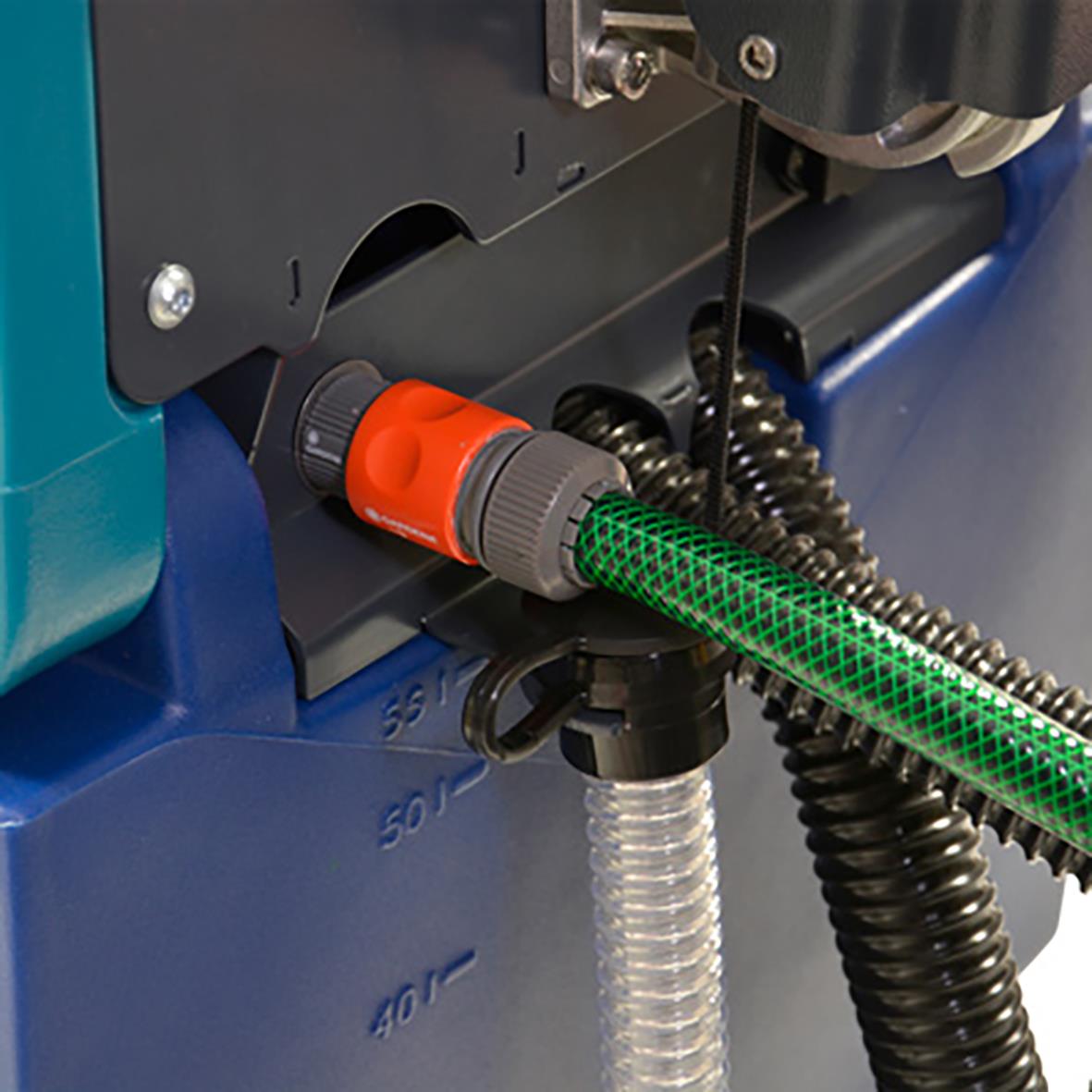 Kombiskurmaskin Wetrok Duomatic Intense 50 med anslutningar och slangar